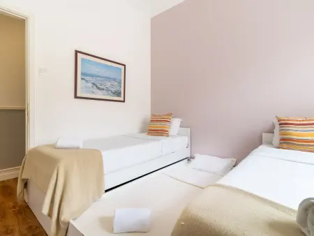 Appartement 4 chambres Chiado, 10 personnes près Praça Luís de Camões : photo 18