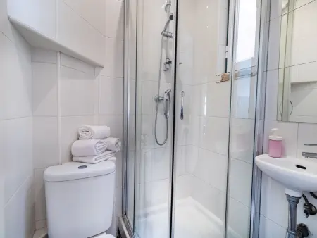 Appartement 4 chambres Chiado, 10 personnes près Praça Luís de Camões : photo 29