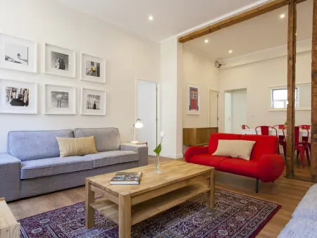 Appartement 5 chambres Baixa : 17 personnes au cœur historique : photo 4