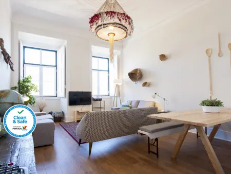 Location appartement à Lisbonne, Grand appartement central 6 chambres, jusquà 27 personnes