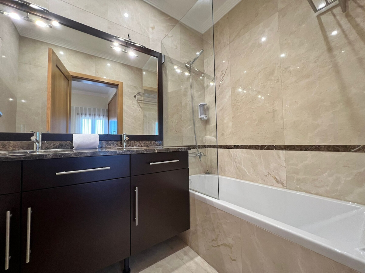 Villa 4 chambres avec piscine privée et vue marina - Photo 22