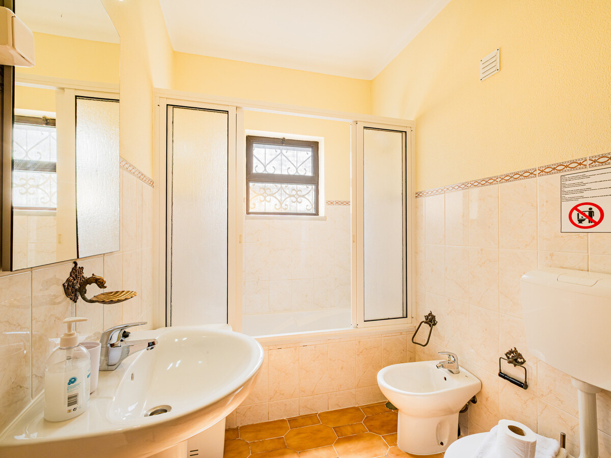 Villa Pinheiro - 7 pers, piscine privée à Albufeira - Photo 13