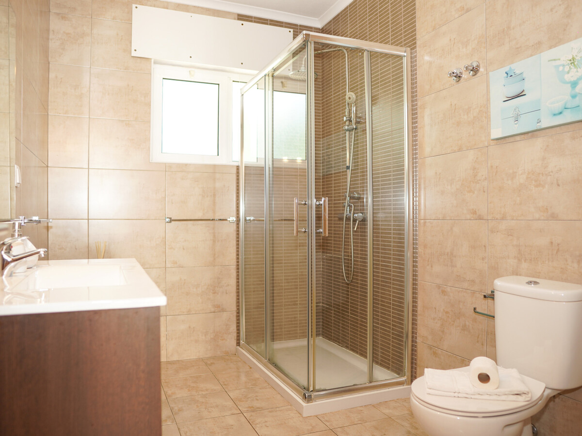 Villa algarvienne avec rooftop vue mer à Albufeira - Photo 24