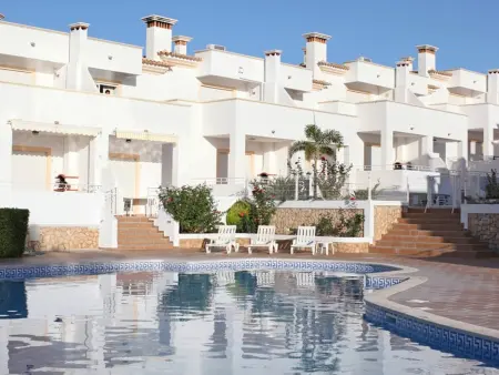 Location gite à Albufeira, Villa familiale calme avec piscine, tennis et parking sécurisé