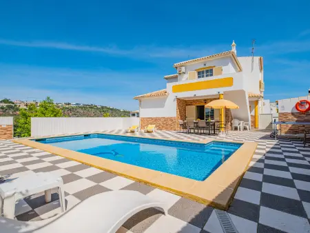 Villa Nina 2 à Albufeira : 9 pers., piscine, plages à pied : photo 2