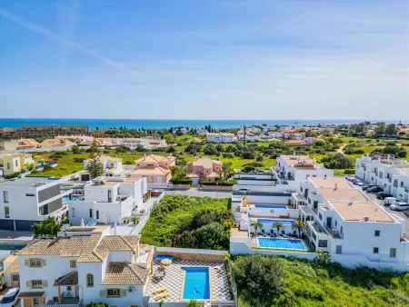 Villa Nina 2 à Albufeira : 9 pers., piscine, plages à pied : photo 25