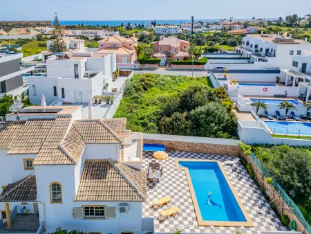Villa Nina 2 à Albufeira : 9 pers., piscine, plages à pied : photo 26