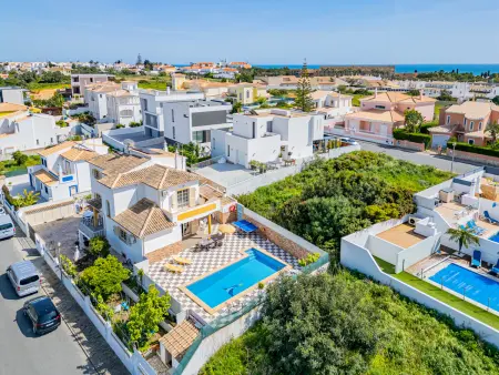 Villa Nina 2 à Albufeira : 9 pers., piscine, plages à pied : photo 27