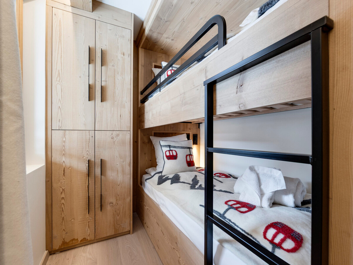 Duplex alpin 120 m², 4 chambres, cheminée à Val-d'Isère - Photo 8