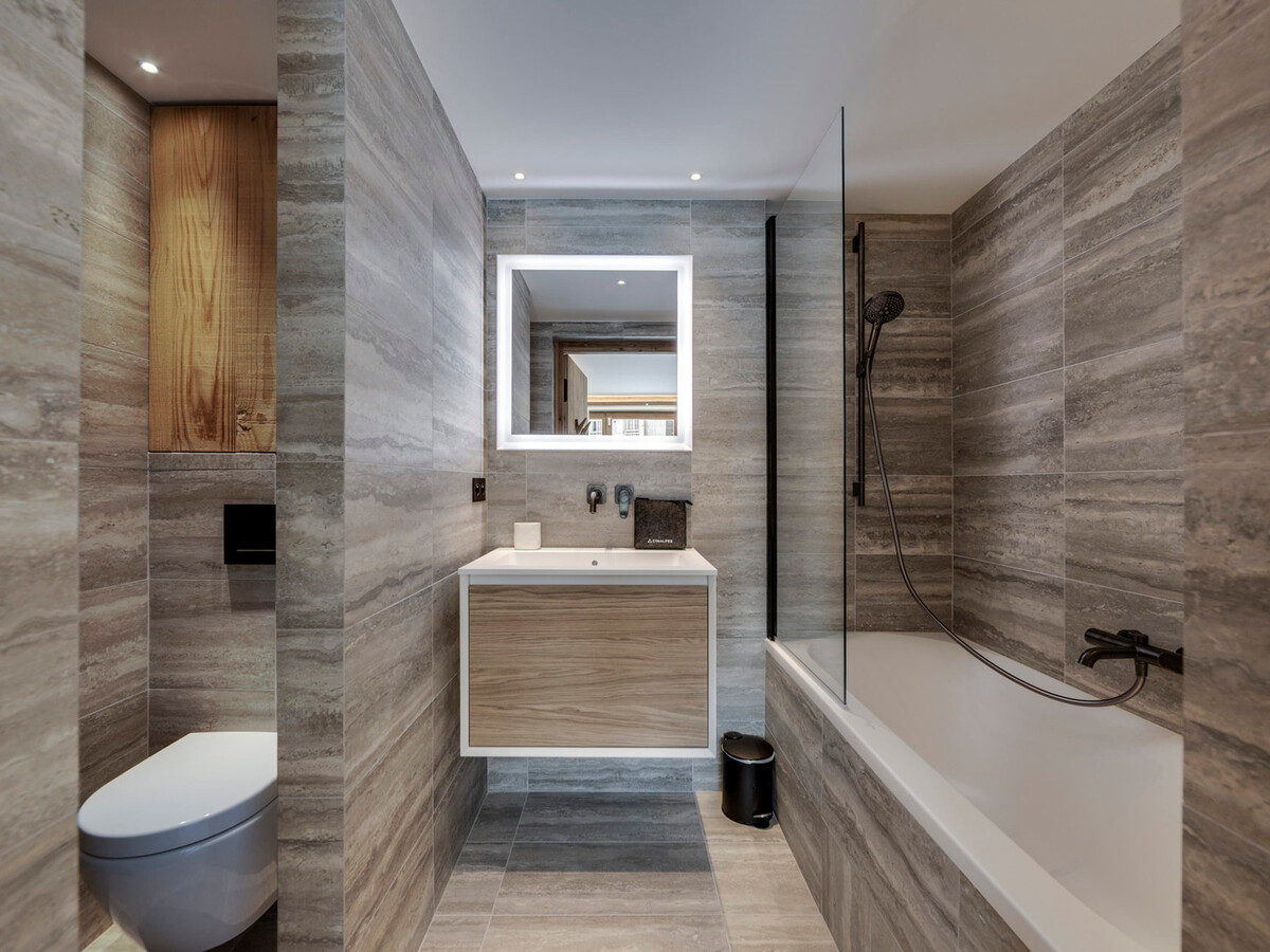 Duplex alpin 120 m², 4 chambres, cheminée à Val-d'Isère - Photo 9