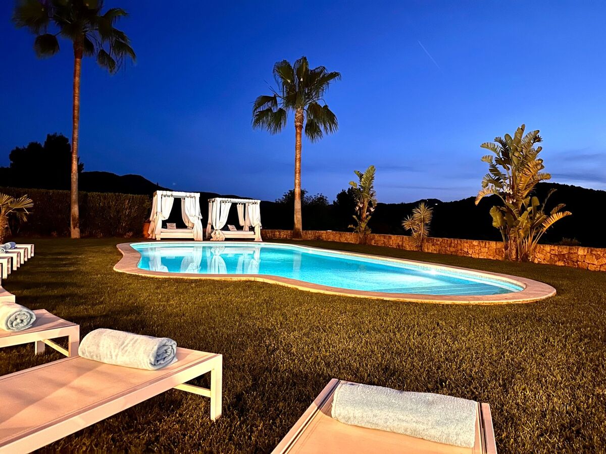Villa Cas Hèspero – 5 chambres, piscine et jardin à Ibiza - Photo 4