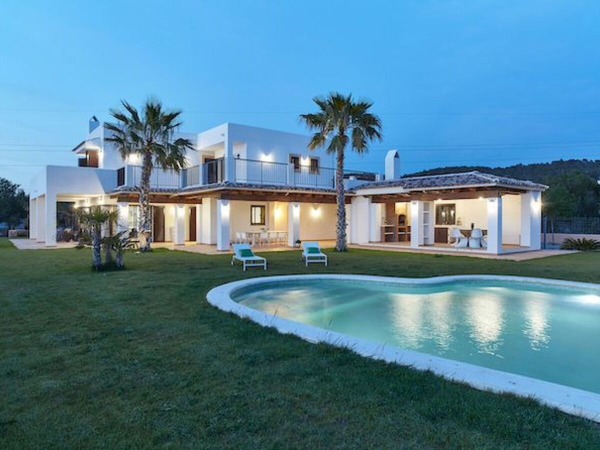 Villa Cas Hèspero – 5 chambres, piscine et jardin à Ibiza - Photo 16