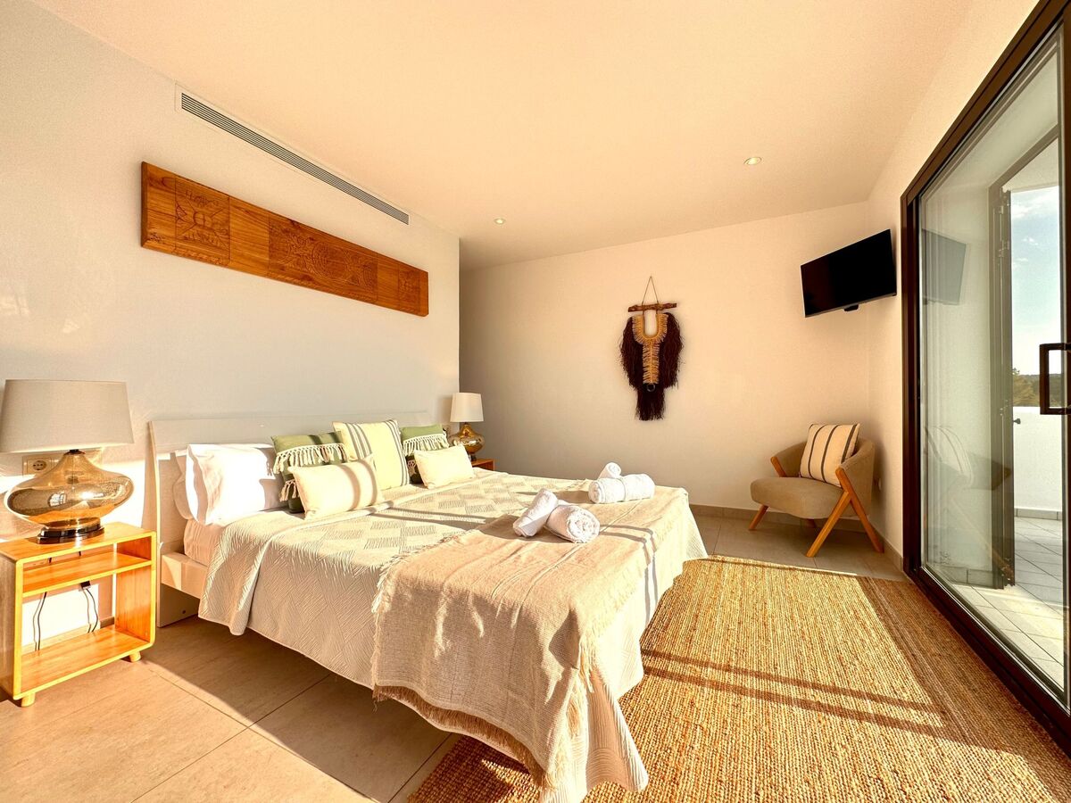 Villa Cas Hèspero – 5 chambres, piscine et jardin à Ibiza - Photo 27