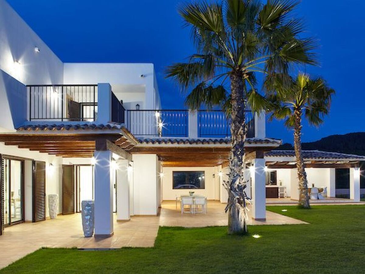 Villa Cas Hèspero – 5 chambres, piscine et jardin à Ibiza - Photo 32