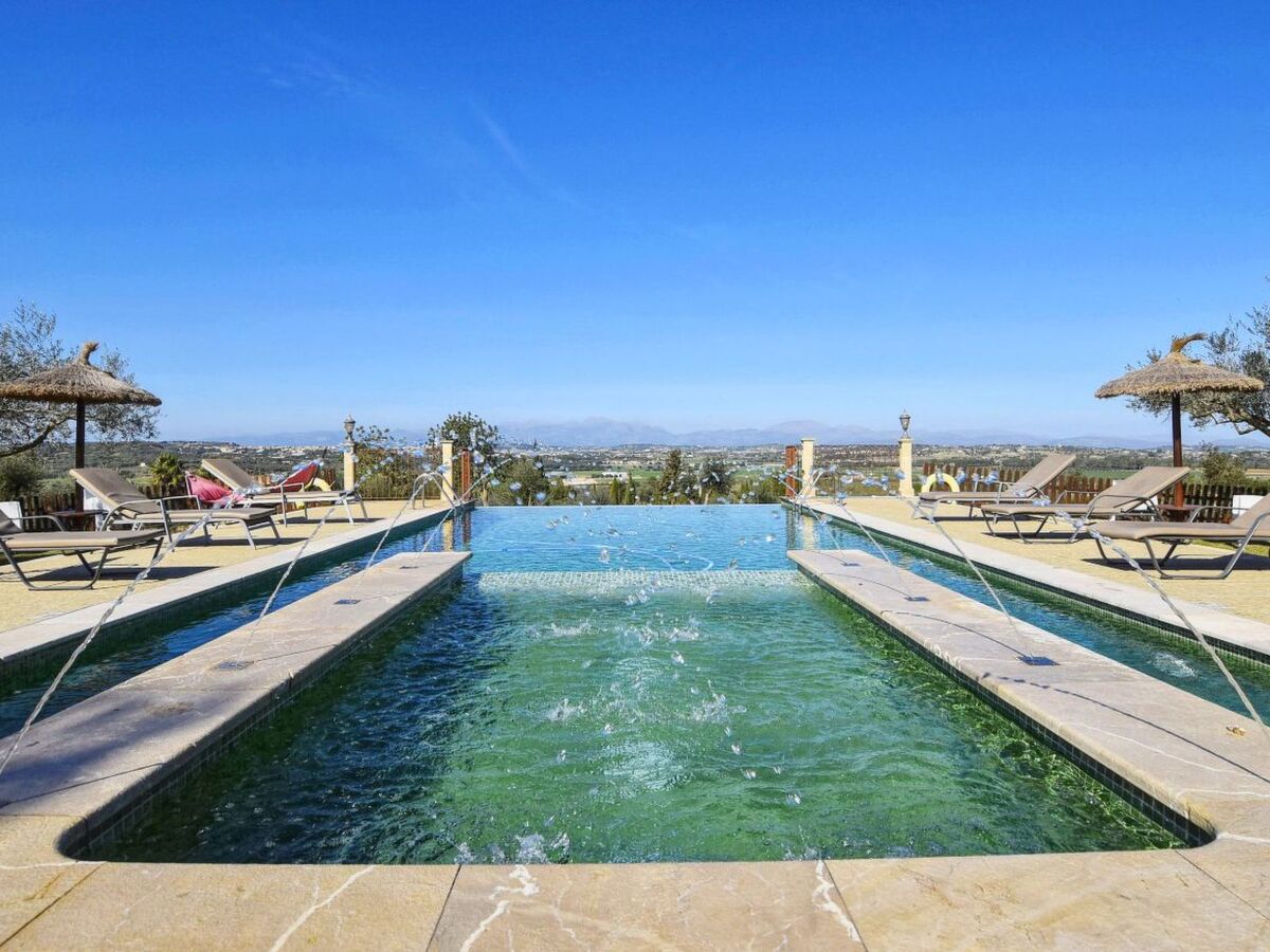 Canova – Maison 8 chambres, piscine et 14 000 m² - Photo 12