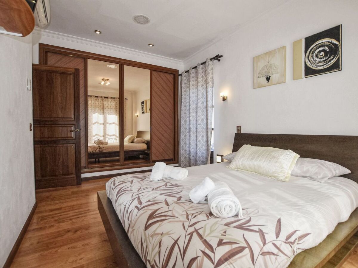 Canova – Maison 8 chambres, piscine et 14 000 m² - Photo 30