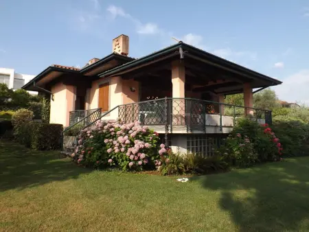 Villa Portese, 4 chambres sur le port de Limone