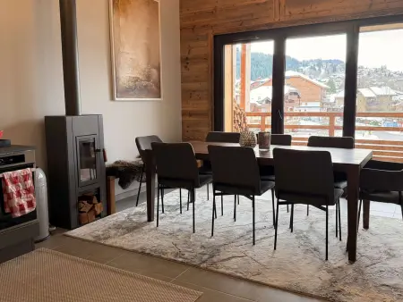 Location appartement à Arâches la Frasse, Appart neuf 3 ch 8 pers près patinoire avec balcon et parking