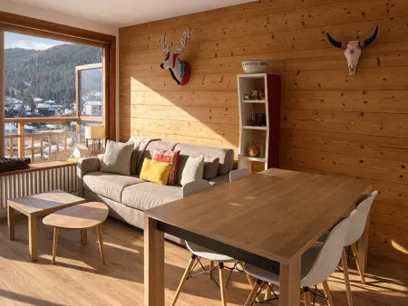 Appartement rénové ski aux pieds au centre de Courchevel 1650 : photo 3