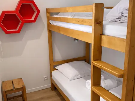 Appartement rénové ski aux pieds au centre de Courchevel 1650 : photo 5