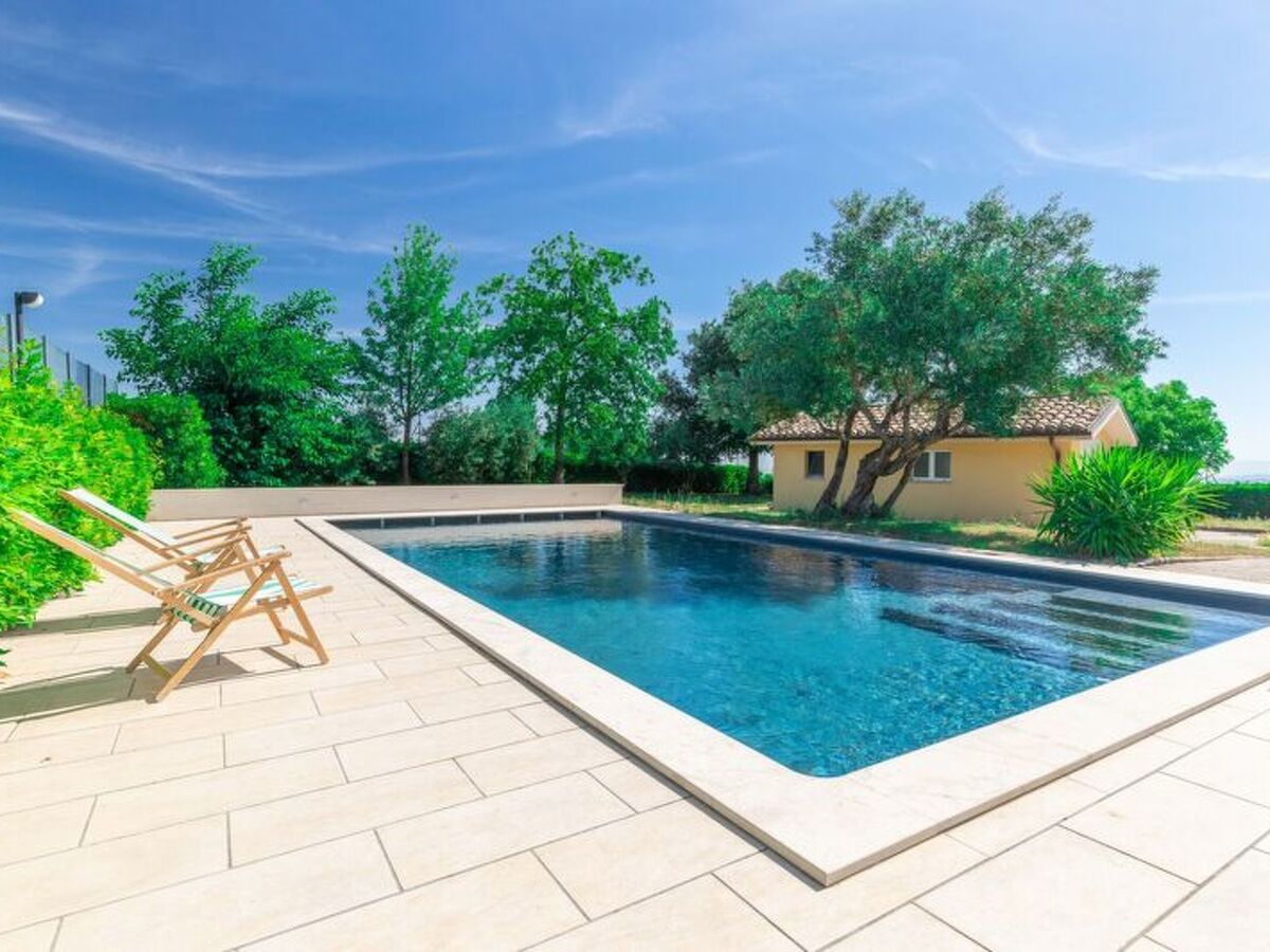 Sunrise Hill Holiday Home, maison 7 lits piscine privée - Photo 28