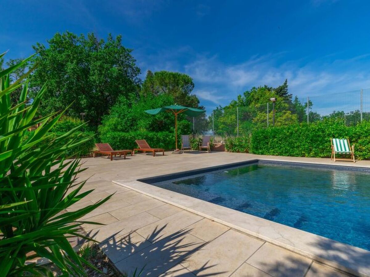 Sunrise Hill Holiday Home, maison 7 lits piscine privée - Photo 33