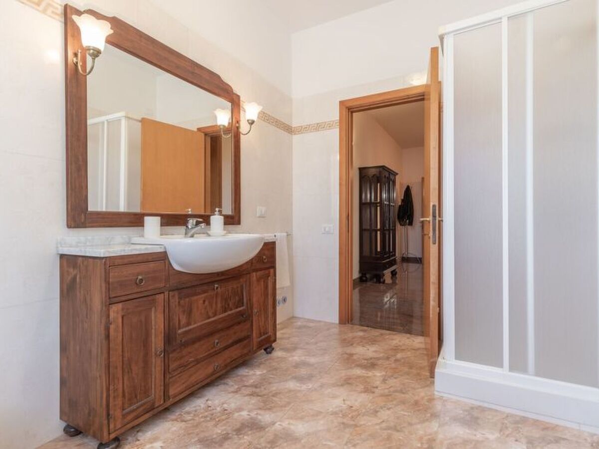Sunrise Hill Holiday Home, maison 7 lits piscine privée - Photo 44