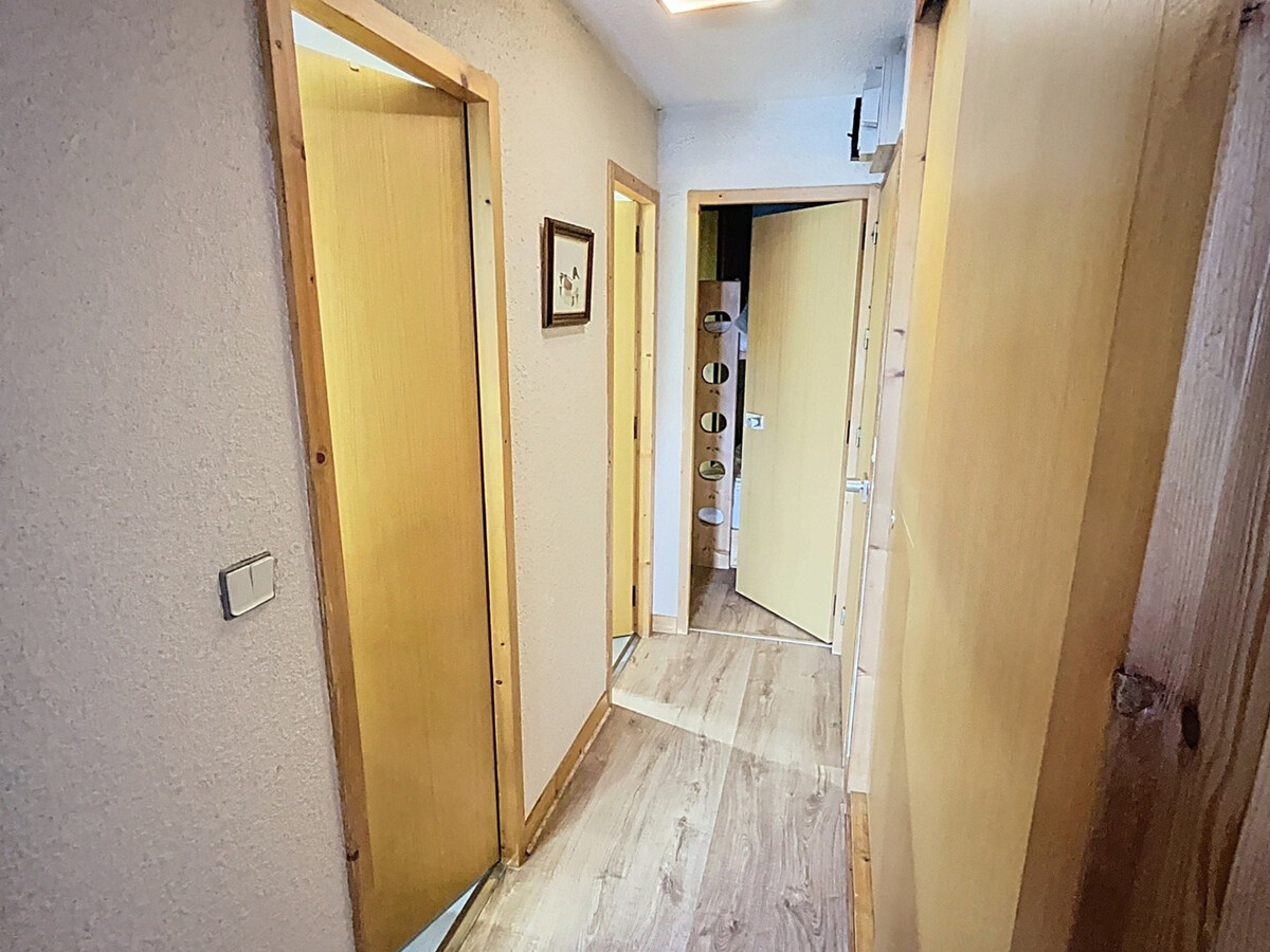 Appartement 2 pièces à 150 m des pistes, balcon vue crêtes - Photo 8