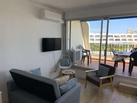 Appartement 2 pièces rénové, terrasse 12 m² et clim à Port Camargue : photo 6