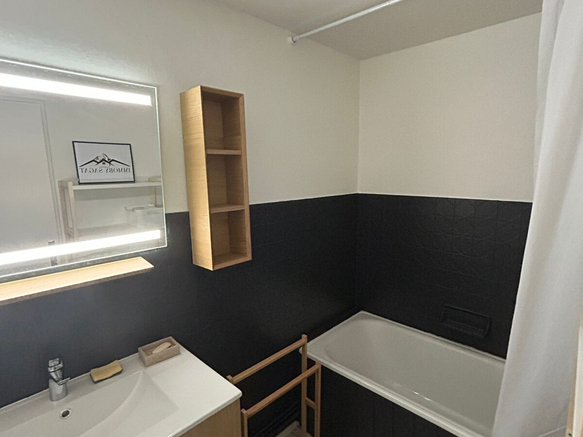 T2 cabine 45 m² au pied des pistes, Super Besse - Photo 3