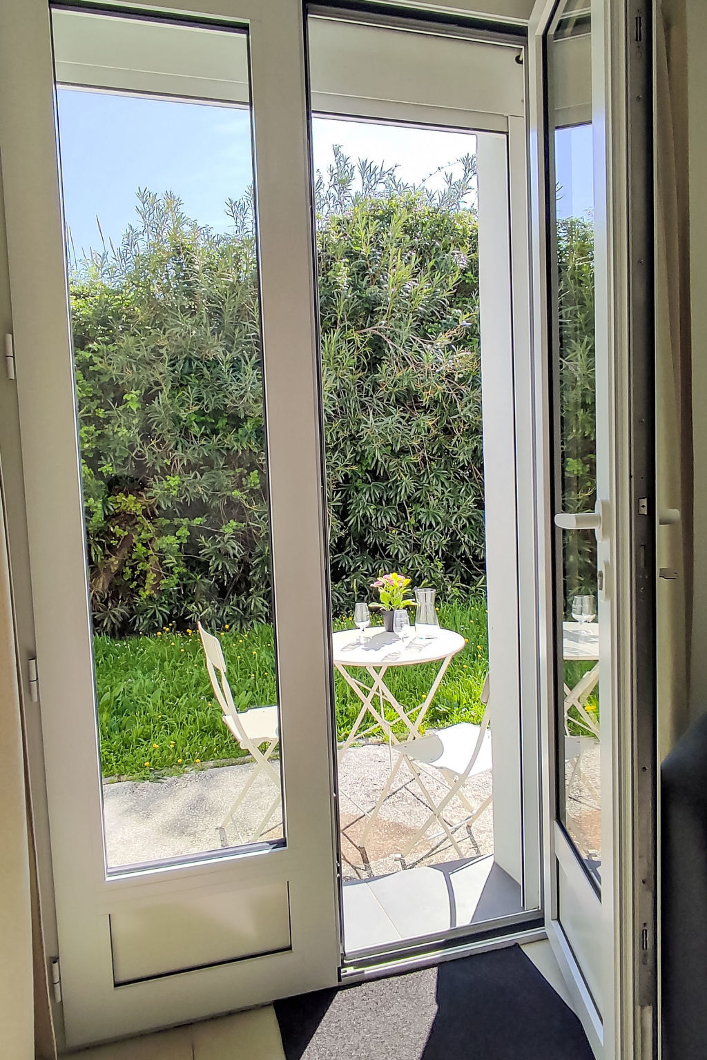 Appartement Le Perregaux, centre du Lavandou, jardin - Photo 2