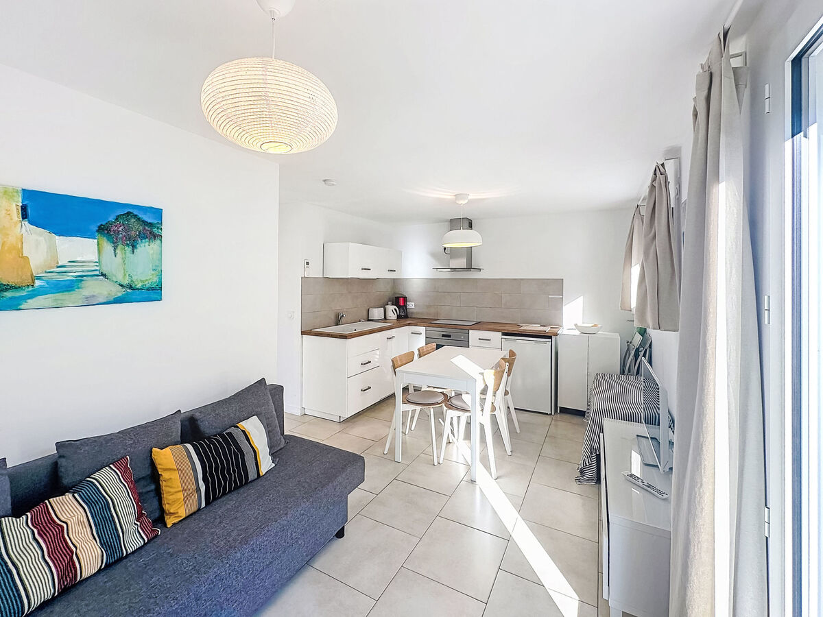 Appartement Le Perregaux, centre du Lavandou, jardin - Photo 3