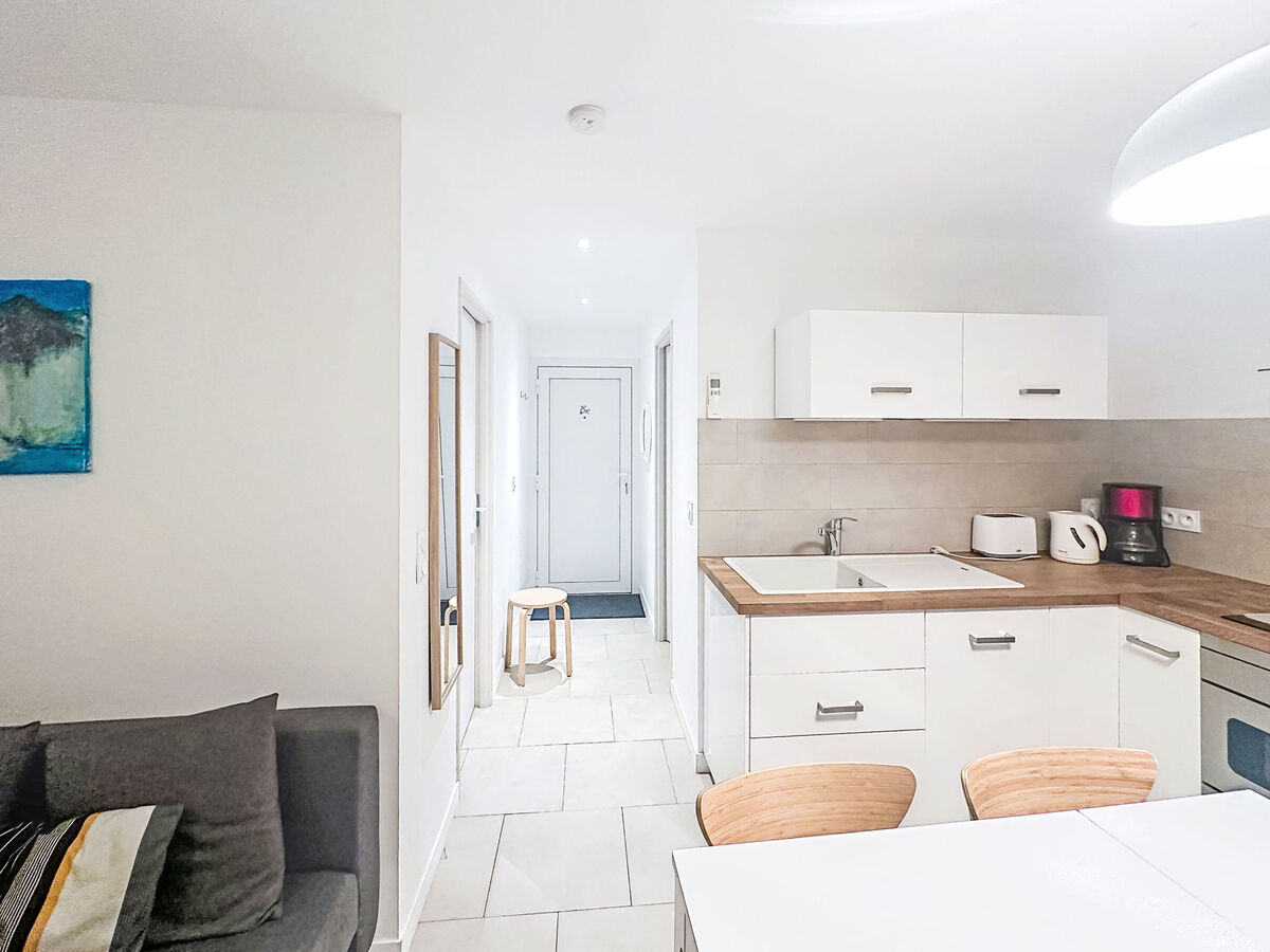 Appartement Le Perregaux, centre du Lavandou, jardin - Photo 6