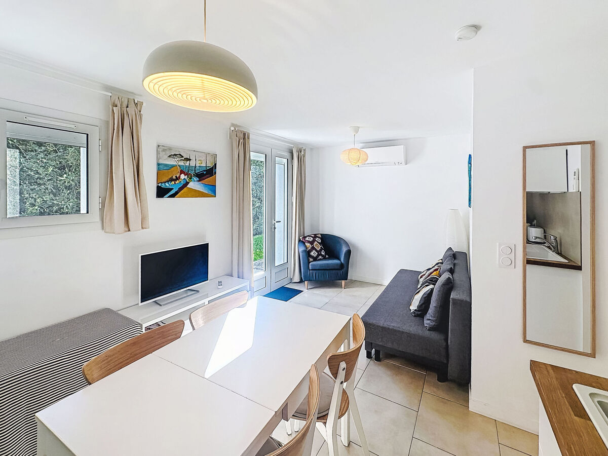 Appartement Le Perregaux, centre du Lavandou, jardin - Photo 10