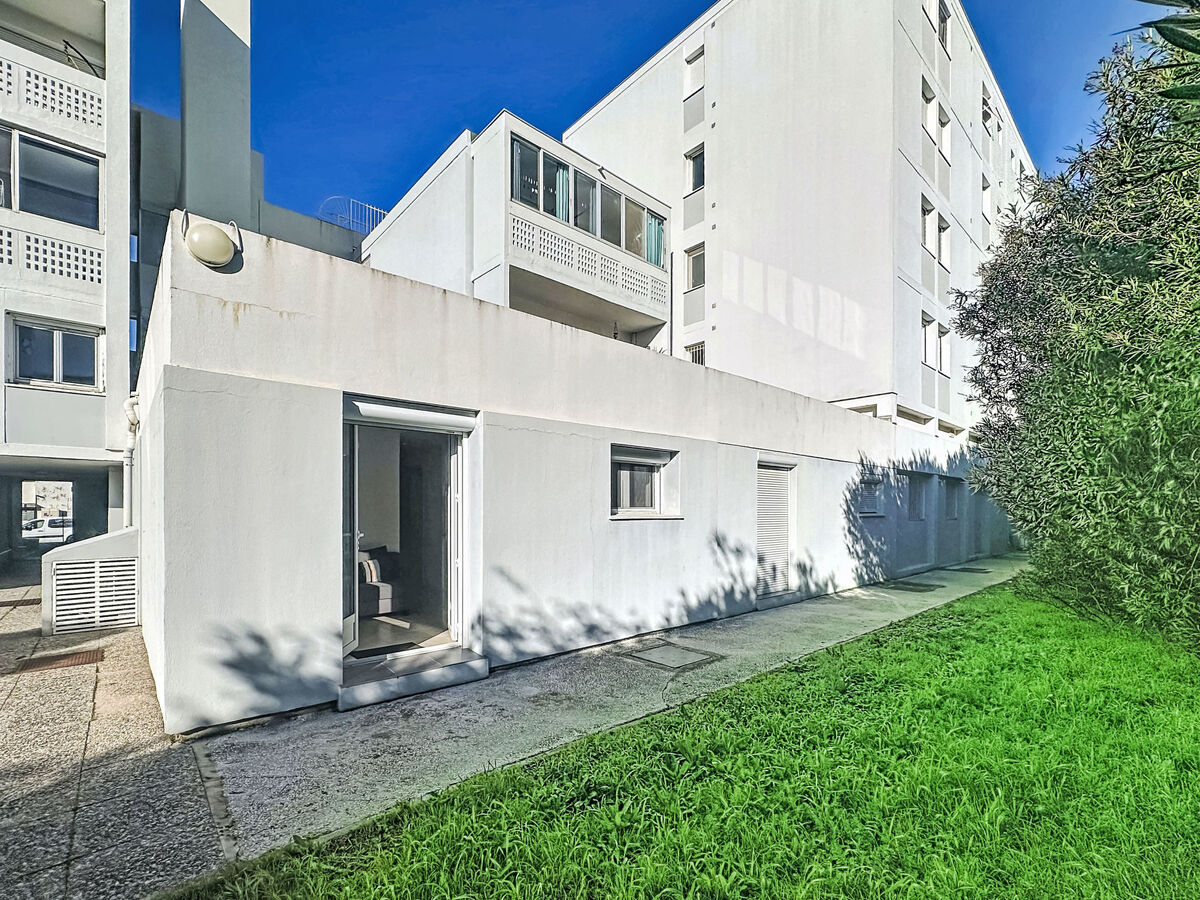 Appartement Le Perregaux, centre du Lavandou, jardin - Photo 23