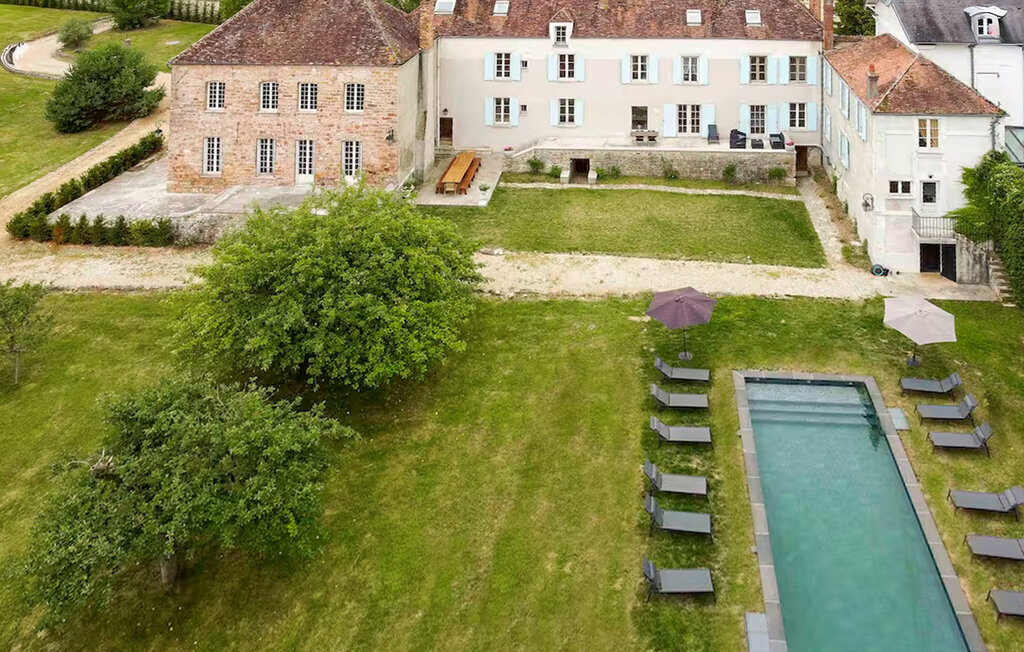 Maison 12 chambres avec piscine chauffée à Villecerf - Photo 10
