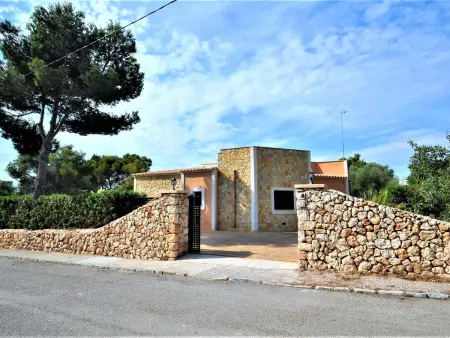 Location maison à Cala Pi, VILLA MONICA en barrio residencial de Cala Pi para 6 personas con piscina priva