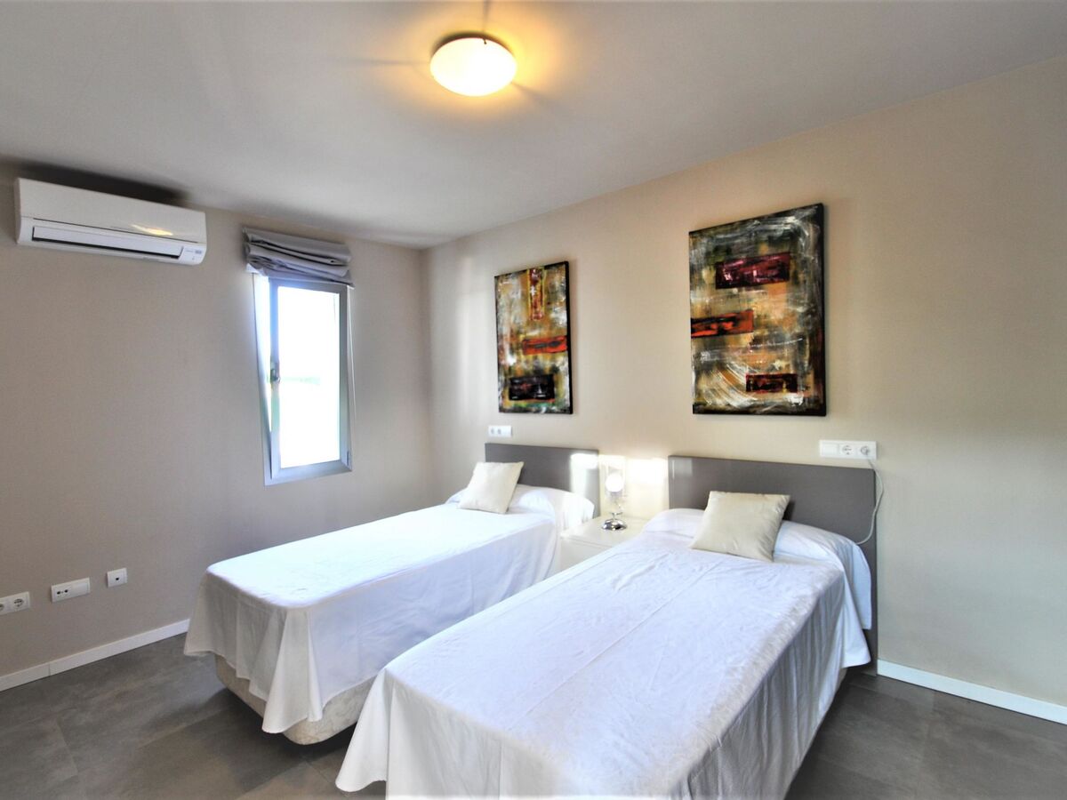 Villa moderne 4 chambres avec piscine privée à Bahia Azul - Photo 13