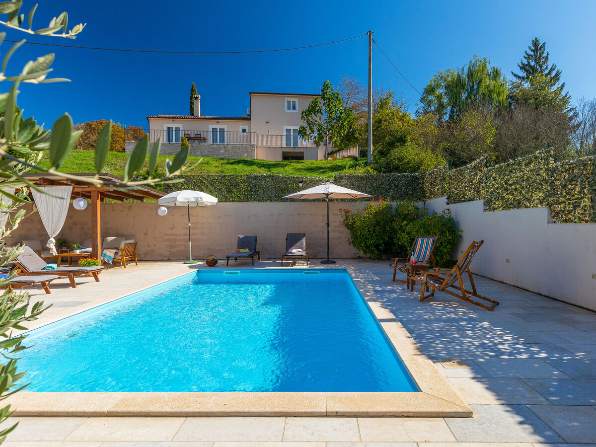 Villa Lasa à Bazgalji : maison 3 chambres avec piscine - Photo 3