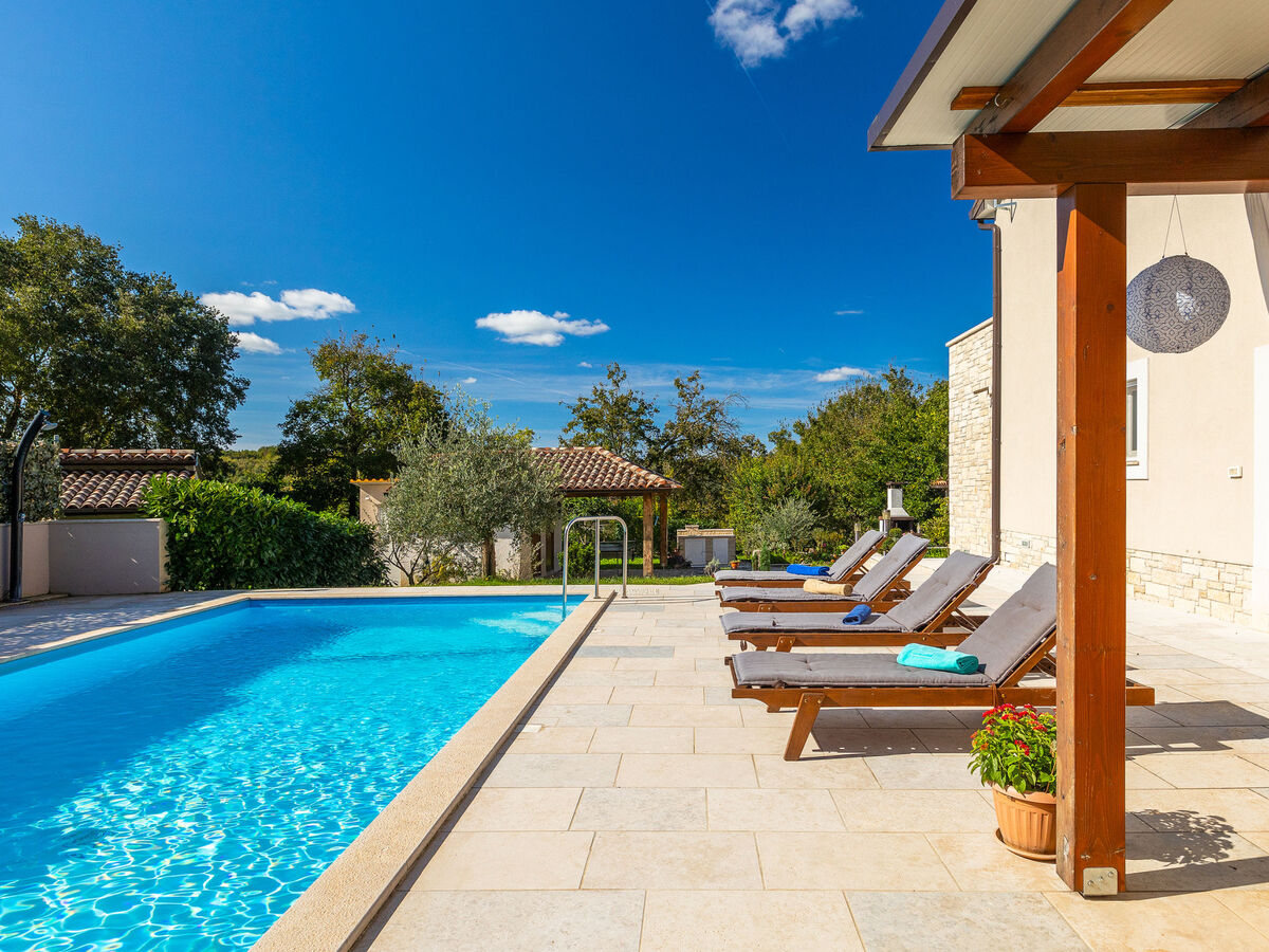 Villa Lasa à Bazgalji : maison 3 chambres avec piscine - Photo 4