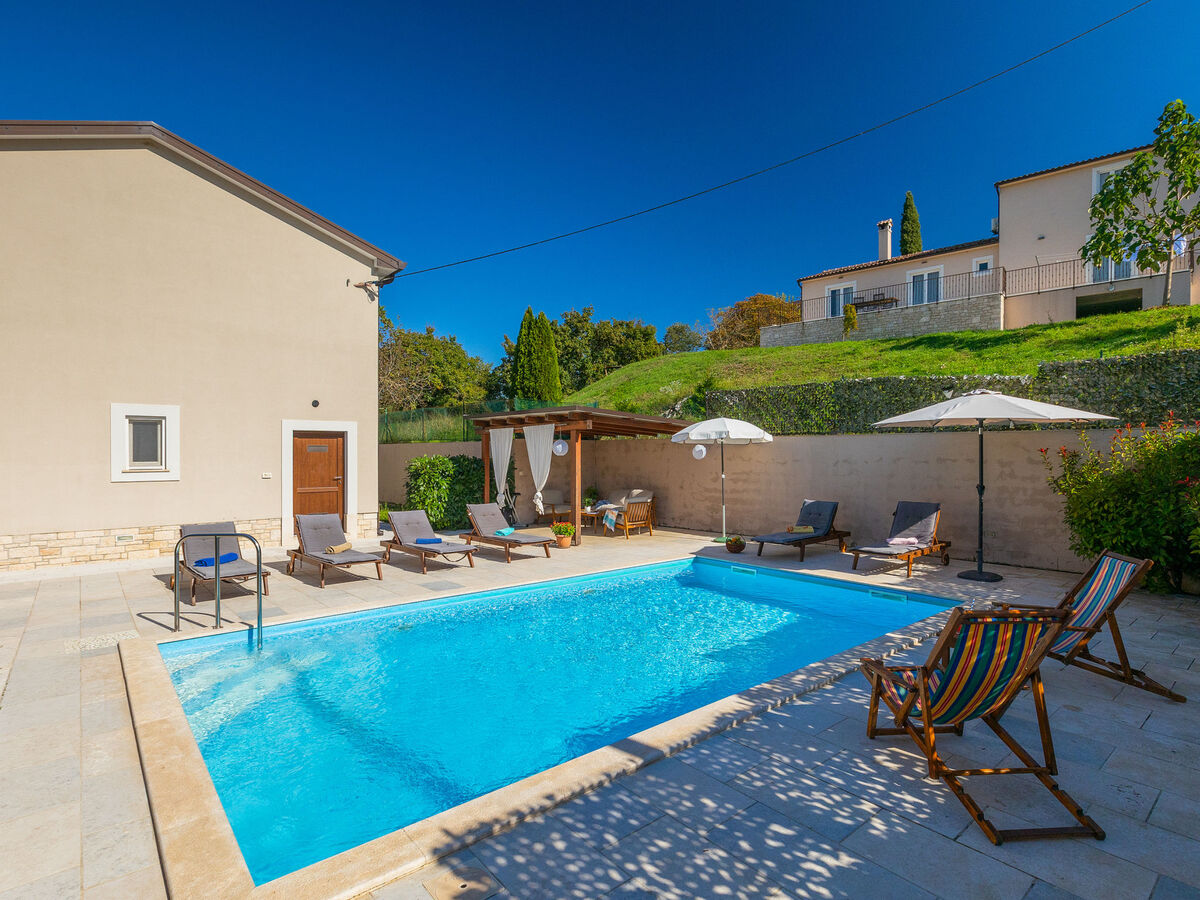 Villa Lasa à Bazgalji : maison 3 chambres avec piscine - Photo 5