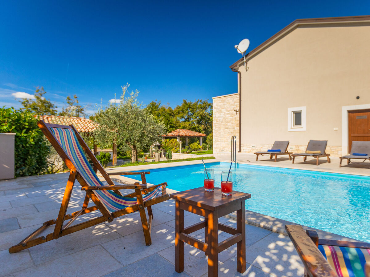 Villa Lasa à Bazgalji : maison 3 chambres avec piscine - Photo 6