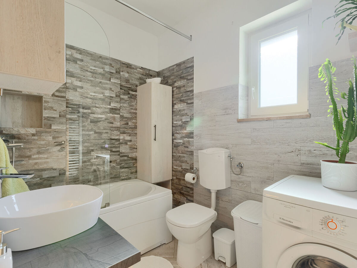 Villa Lasa à Bazgalji : maison 3 chambres avec piscine - Photo 16