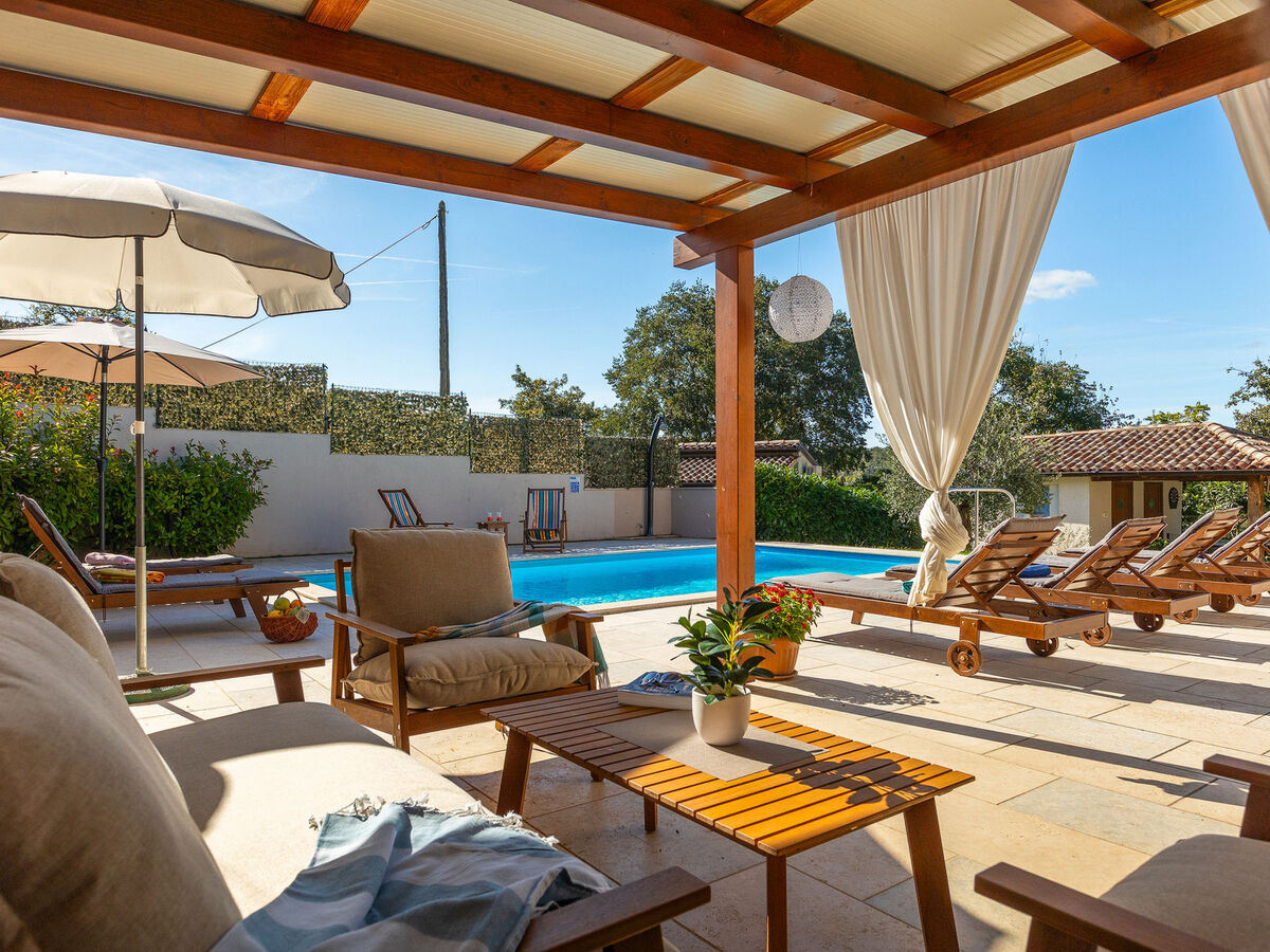Villa Lasa à Bazgalji : maison 3 chambres avec piscine - Photo 33