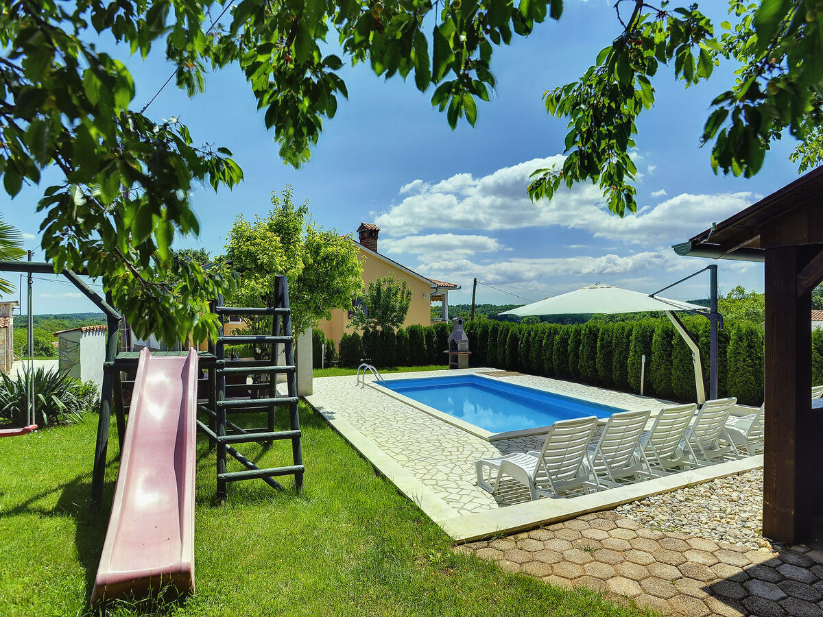 Villa Semy : maison 5 chambres avec piscine à Bazgalji - Photo 2