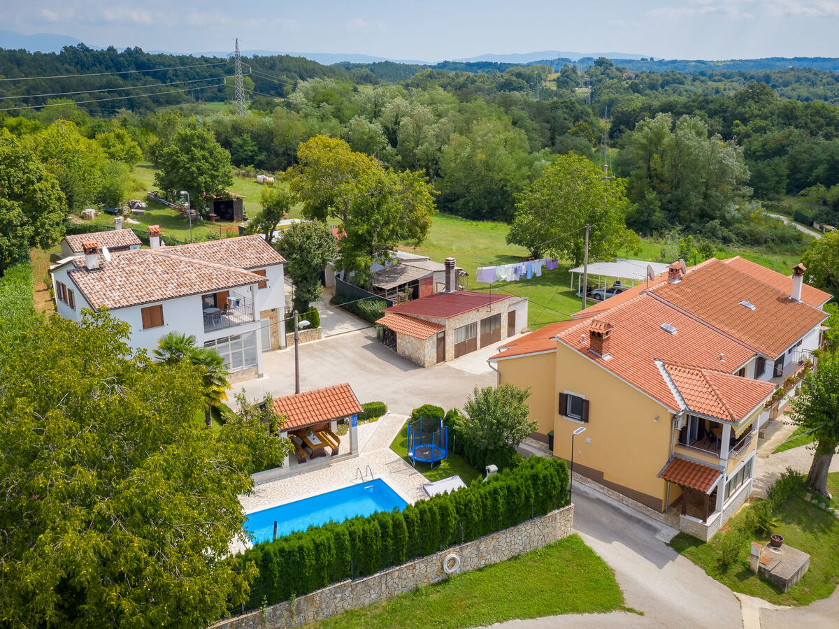 Villa Semy : maison 5 chambres avec piscine à Bazgalji - Photo 6