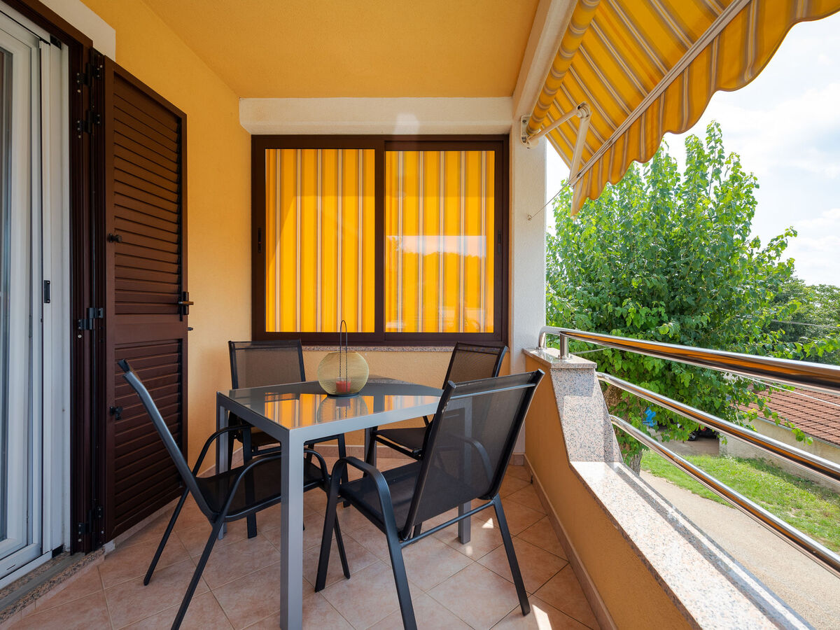 Villa Semy : maison 5 chambres avec piscine à Bazgalji - Photo 17
