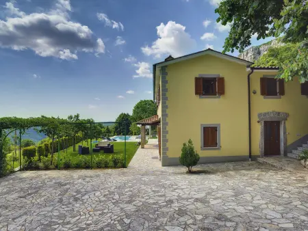 Villa Bella, maison 4 chambres avec piscine à Bazgalji : photo 5