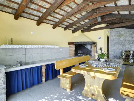 Villa Bella, maison 4 chambres avec piscine à Bazgalji : photo 8