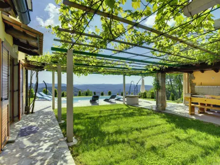 Villa Bella, maison 4 chambres avec piscine à Bazgalji : photo 9